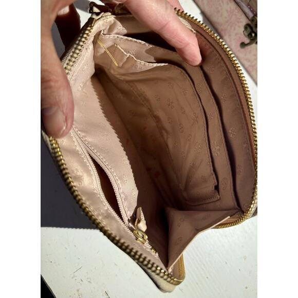 Tory Burch Britten Zip Pouch Tan Pebbled Leather Wristlet Wallet Wrist Strap - Picture 7 of 10